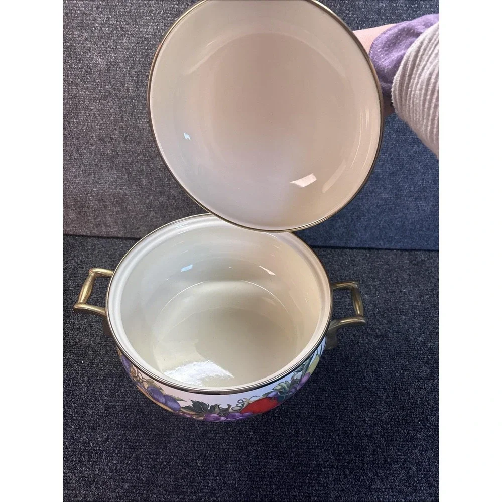 Vtg~Cornucopia Dutch Oven~Enamel Fruit Covered Lid Pot Brass Casserole 2 Qt